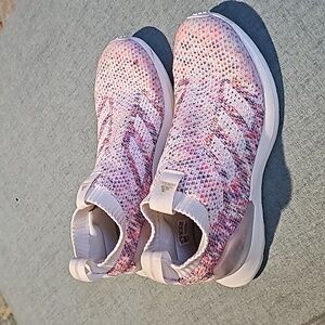 Addidas Cloud Foam Shoes